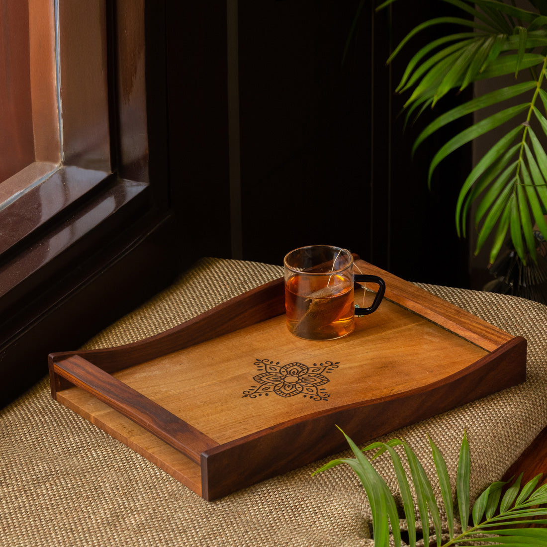 Woodland Wonders - Handcrafted Serving Tray In Mango & Sheesham Wood